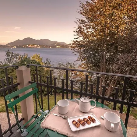 דירה Giardini Magnolia בלגירטה