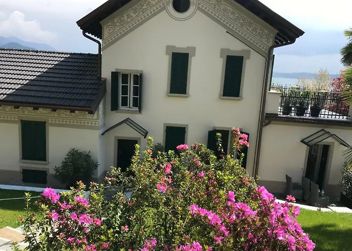 Giardini Magnolia Apartman Belgirate